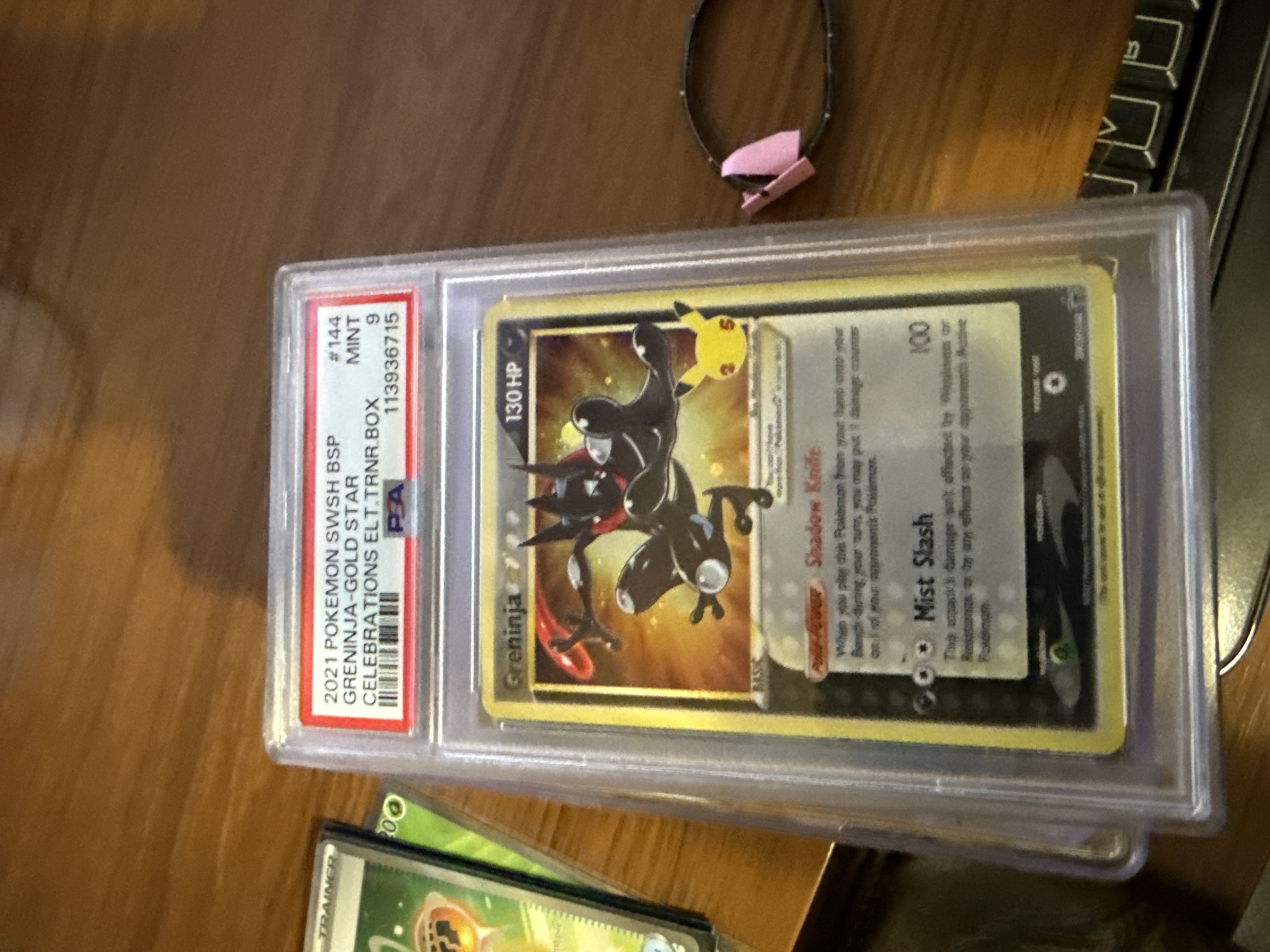 Greninja-Gold Star Celebrations Elite Trainer Box (144) 2021